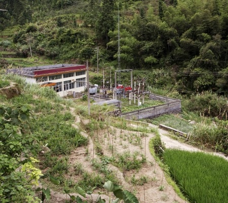 Hezhou vesivoimaa, Kiina (englanniksi)